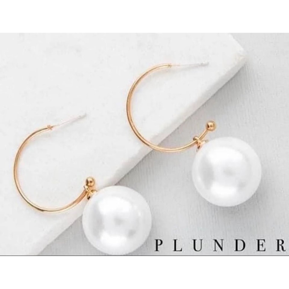 Plunder Marianna Pearl Hoop‎ Earrings Gold Tone Oversized Faux Pearl Drop White